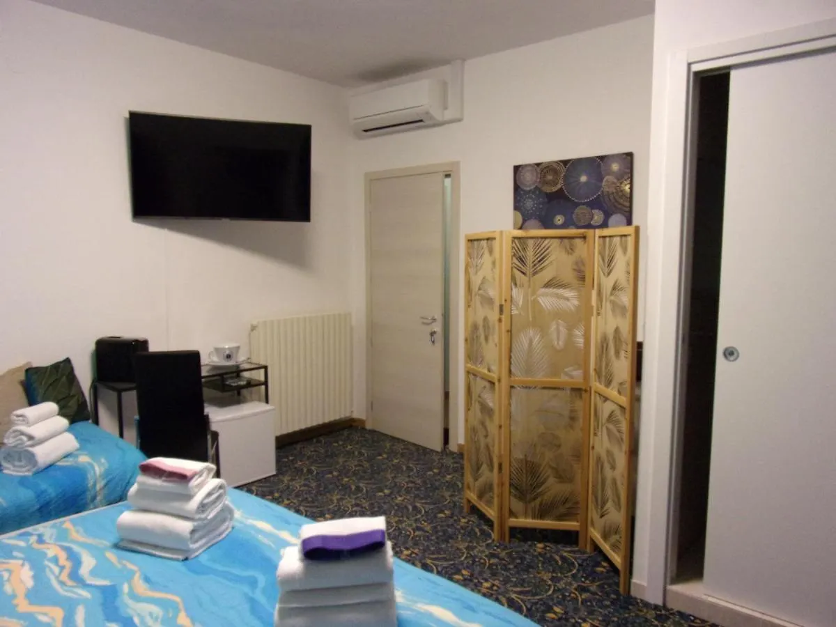 Expresia B E B Bed & Breakfast Pisa
